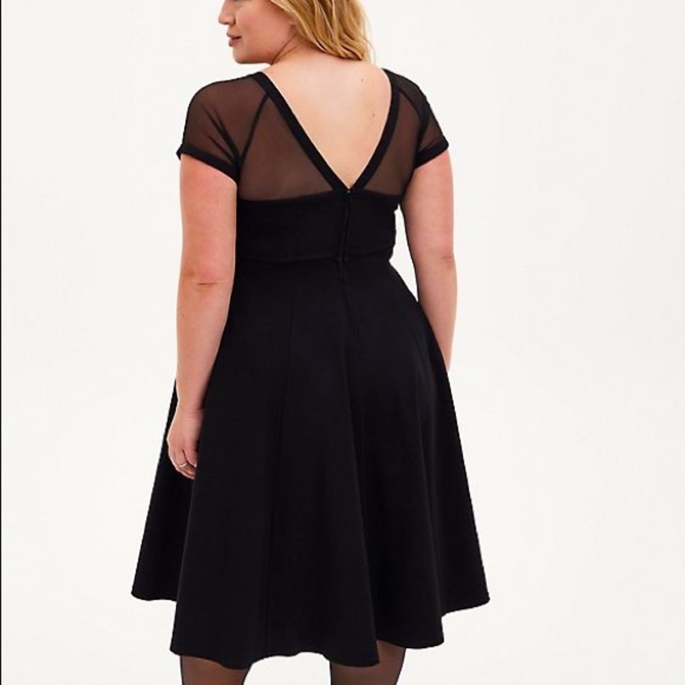 NWT STILL IN BAG TORRID BLACK ILLUSION MESH SS SWING DRESS SOLD OUT - SIZE 16
